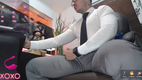 Snapshot of randylukehot chatting on October 2025 09:41:01 AM randylukehot online show from October 2025 09:41:01 AM