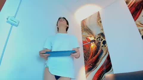 raphael_nyon1 online show from May 2026 04:30:02 AM