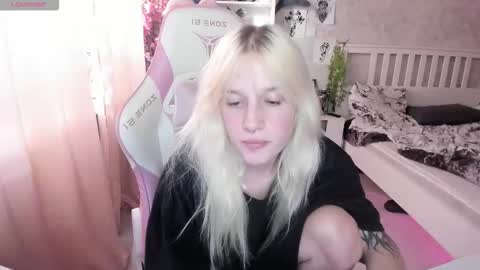 Snapshot of rapunzel_cute chatting on October 2025 01:30:01 PM Rapunzel online show from October 2025 01:30:01 PM
