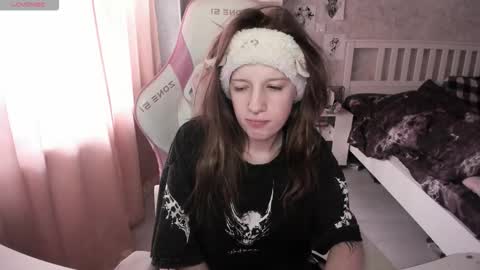 Snapshot of rapunzel_cute chatting on February 2026 01:28:02 PM Rapunzel online show from February 2026 01:28:02 PM