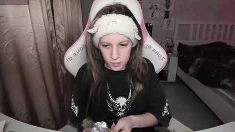 Snapshot of rapunzel_cute chatting on February 2026 07:43:01 PM Rapunzel online show from February 2026 07:43:01 PM