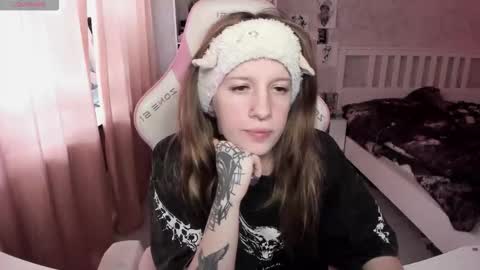 Snapshot of rapunzel_cute chatting on February 2026 02:18:01 PM Rapunzel online show from February 2026 02:18:01 PM