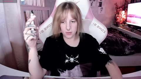 Snapshot of rapunzel_cute chatting on May 2026 06:14:01 PM Rapunzel online show from May 2026 06:14:01 PM
