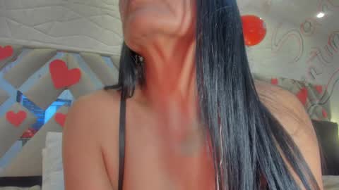 Raquel Moore  online show from February 2025 08:11:02 PM