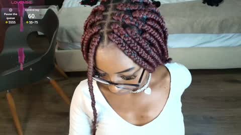 Snapshot of raqueljones_ chatting on January 2025 01:13:02 AM Raquel online show from January 2025 01:13:02 AM