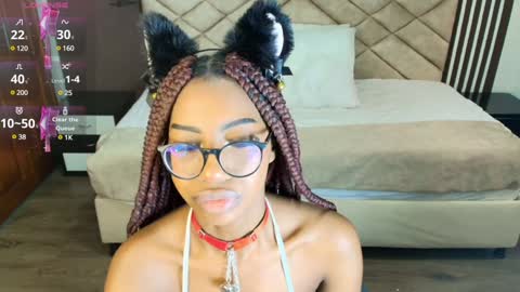 Snapshot of raqueljones_ chatting on February 2025 02:37:01 PM Raquel online show from February 2025 02:37:01 PM