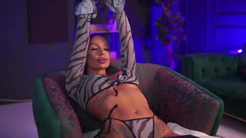 Raquelle online show from January 2025 09:30:02 PM