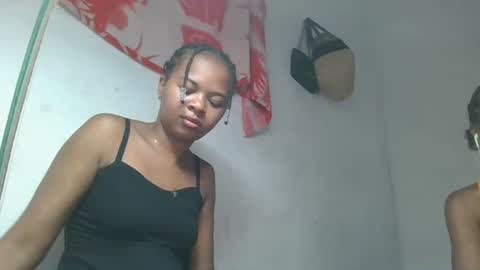 Snapshot of ratsiranella chatting on November 2025 11:31:02 AM ratsiranella online show from November 2025 11:31:02 AM