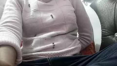 rava_sexy online show from February 2026 02:40:02 AM