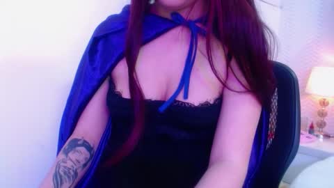 raven_love_ online show from October 2025 06:42:02 PM
