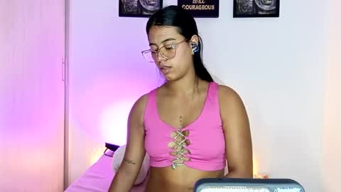 Snapshot of raven_stonee01 chatting on June 2026 02:25:01 AM RAVEN online show from June 2026 02:25:01 AM