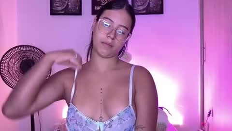Snapshot of raven_stonee01 chatting on July 2026 02:16:01 AM RAVEN online show from July 2026 02:16:01 AM