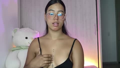 Snapshot of raven_stonee01 chatting on July 2026 10:40:02 PM RAVEN online show from July 2026 10:40:02 PM