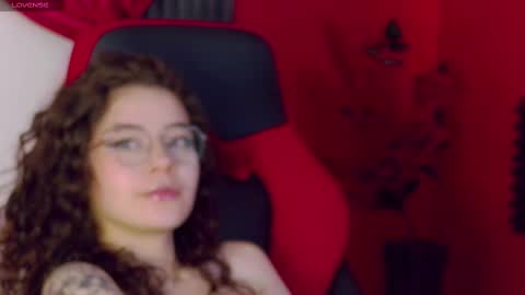 Snapshot of ravennmoonn chatting on October 2025 09:11:01 PM Raven online show from October 2025 09:11:01 PM