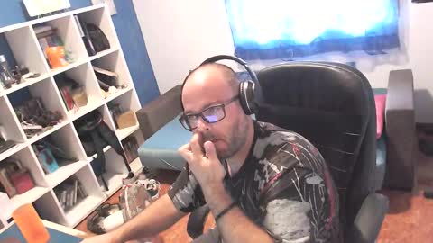 ravingr3d3 online show from September 2025 10:49:02 AM