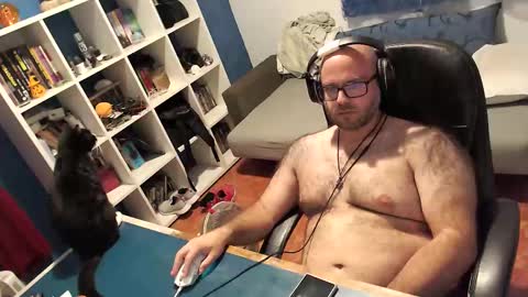 ravingr3d3 online show from October 2025 11:05:01 PM