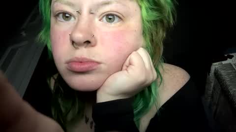 Snapshot of ravyn_xoxo chatting on January 2025 06:13:02 AM Ravynn 3 online show from January 2025 06:13:02 AM