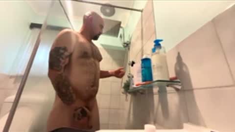 Down under guy online show from February 2026 05:05:02 AM