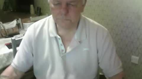 ray47 online show from September 2025 11:04:01 PM