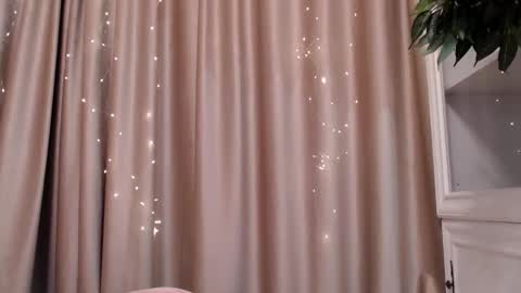 Snapshot of ray_ayanami chatting on September 2025 12:08:02 PM Ray online show from September 2025 12:08:02 PM