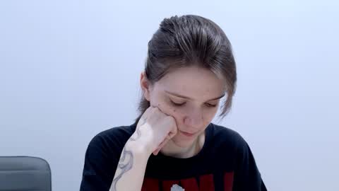 Ray-Ray online show from February 2026 02:55:02 AM