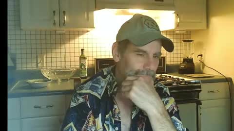 Snapshot of raylene4u2 chatting on June 2026 06:48:02 AM Ray online show from June 2026 06:48:02 AM