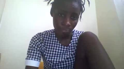 Snapshot of raylucia chatting on April 2026 02:42:01 PM ray online show from April 2026 02:42:01 PM