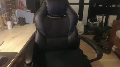 Snapshot of raymann8 chatting on February 2026 04:39:02 PM Ray online show from February 2026 04:39:02 PM