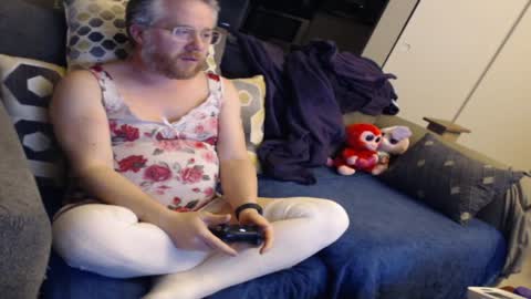 Snapshot of raymondsun chatting on December 2024 11:22:01 PM Sunshine Ray online show from December 2024 11:22:01 PM