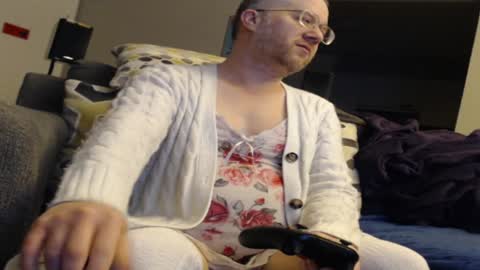 Snapshot of raymondsun chatting on January 2025 12:18:01 PM Sunshine Ray online show from January 2025 12:18:01 PM