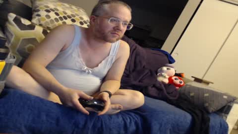 Snapshot of raymondsun chatting on January 2025 01:00:01 AM Sunshine Ray online show from January 2025 01:00:01 AM