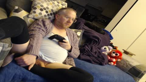 Snapshot of raymondsun chatting on January 2025 11:53:02 PM Sunshine Ray online show from January 2025 11:53:02 PM