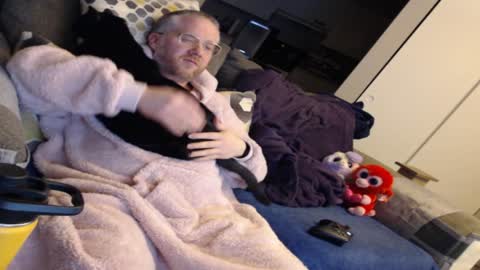 Snapshot of raymondsun chatting on January 2025 01:08:01 AM Sunshine Ray online show from January 2025 01:08:01 AM