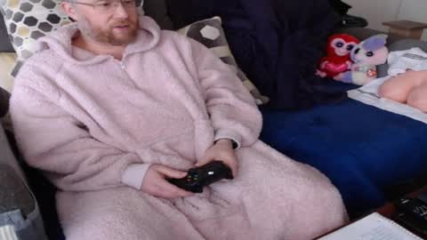 Snapshot of raymondsun chatting on February 2025 02:32:02 PM Sunshine Ray online show from February 2025 02:32:02 PM