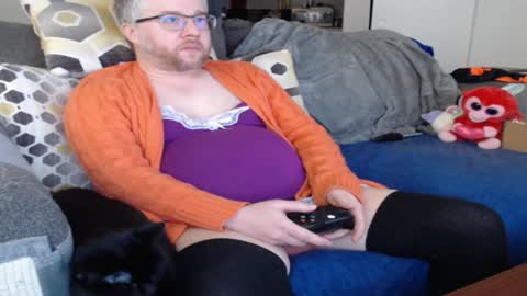 Snapshot of raymondsun chatting on October 2025 02:49:01 PM Sunshine Ray online show from October 2025 02:49:01 PM