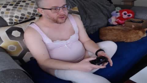 Snapshot of raymondsun chatting on November 2025 05:12:01 PM Sunshine Ray online show from November 2025 05:12:01 PM