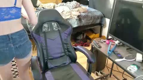 raynes_lair34 online show from March 2026 06:46:02 PM