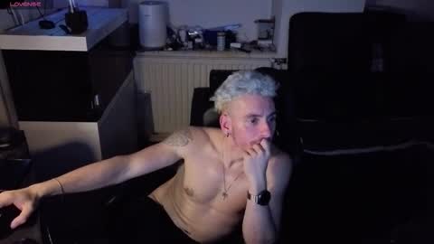 Snapshot of rayzel31 chatting on January 2026 11:19:01 PM Rayzel online show from January 2026 11:19:01 PM