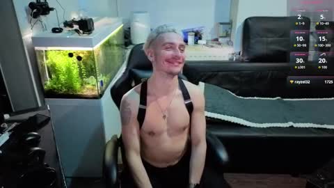 Snapshot of rayzel31 chatting on February 2026 12:09:02 AM Rayzel online show from February 2026 12:09:02 AM