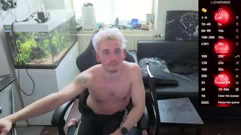 Rayzel online show from April 2026 11:43:01 AM