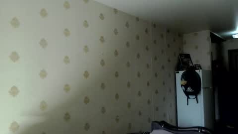 Snapshot of raziel_haze chatting on October 2025 09:06:02 AM Yrriel Strife Candy-Demon Caveboy mr. Cringe online show from October 2025 09:06:02 AM