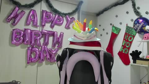 Snapshot of rea_winry chatting on December 2024 04:25:01 AM Rea online show from December 2024 04:25:01 AM