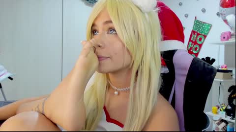 Snapshot of rea_winry chatting on December 2024 07:29:02 AM Rea online show from December 2024 07:29:02 AM