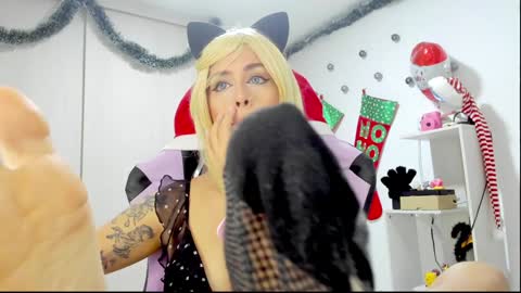 Snapshot of rea_winry chatting on December 2024 04:09:01 AM Rea online show from December 2024 04:09:01 AM