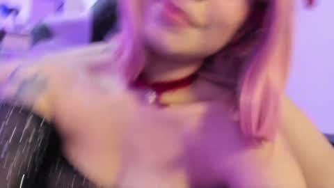 Snapshot of rea_winry chatting on February 2025 04:26:02 AM Rea online show from February 2025 04:26:02 AM