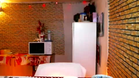 Snapshot of real_coupl3 chatting on February 2026 08:02:01 AM real_coupl3 online show from February 2026 08:02:01 AM