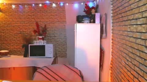 Snapshot of real_coupl3 chatting on February 2026 08:46:02 PM real_coupl3 online show from February 2026 08:46:02 PM