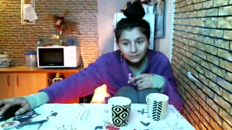 Snapshot of real_coupl3 chatting on March 2026 04:38:01 AM real_coupl3 online show from March 2026 04:38:01 AM