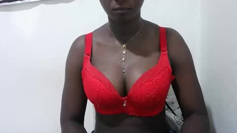 queen online show from October 2025 04:13:01 AM