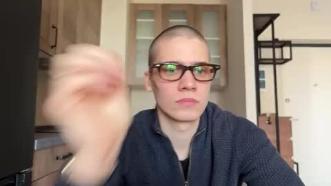 AliceEve online show from April 2026 10:02:02 AM